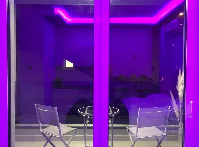 Jacuzzi Apartment Code 96