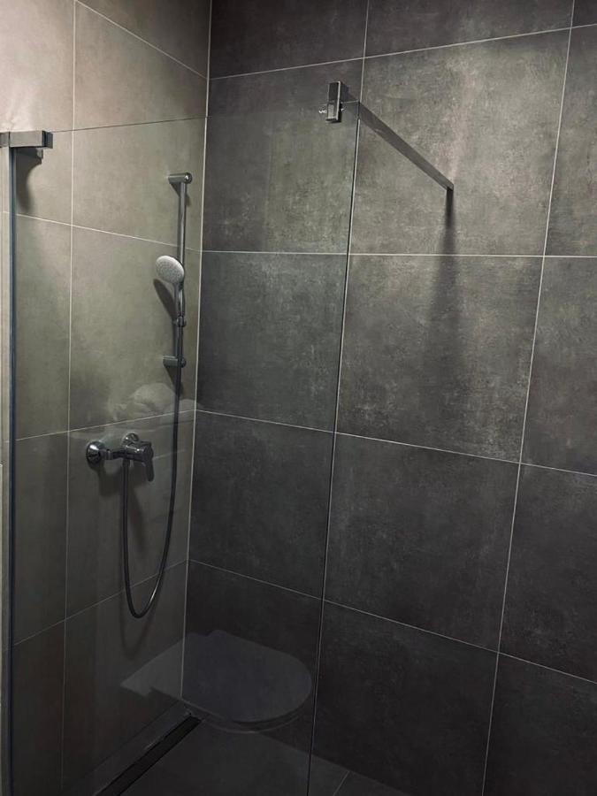 Jacuzzi Code 96 Apartment *