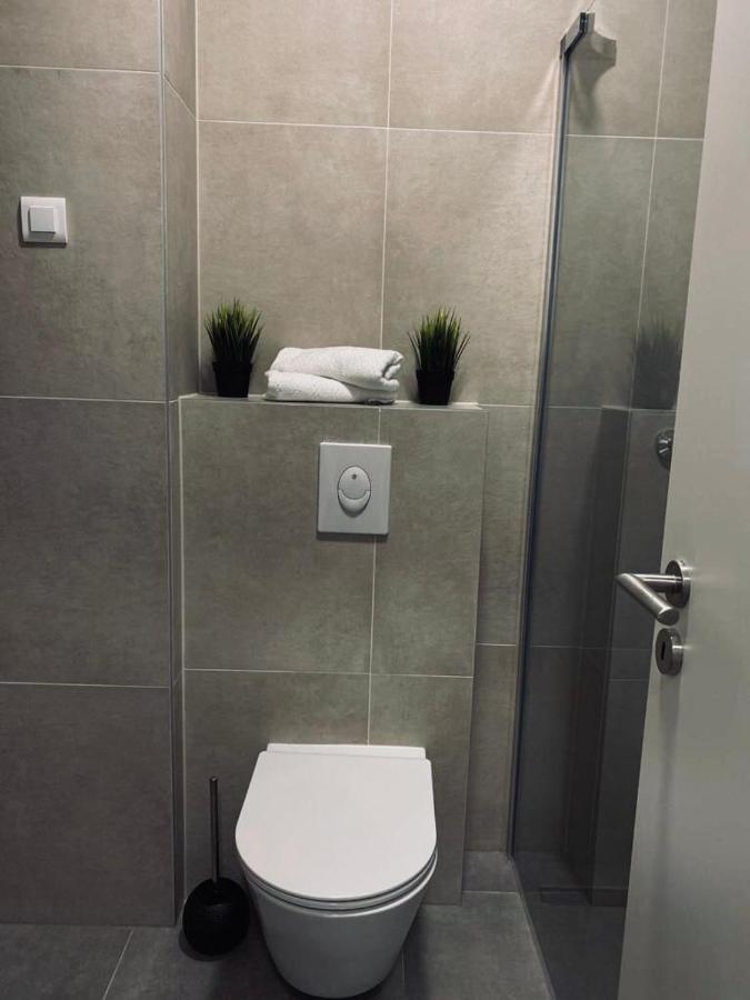 Apartment Jacuzzi Code 96